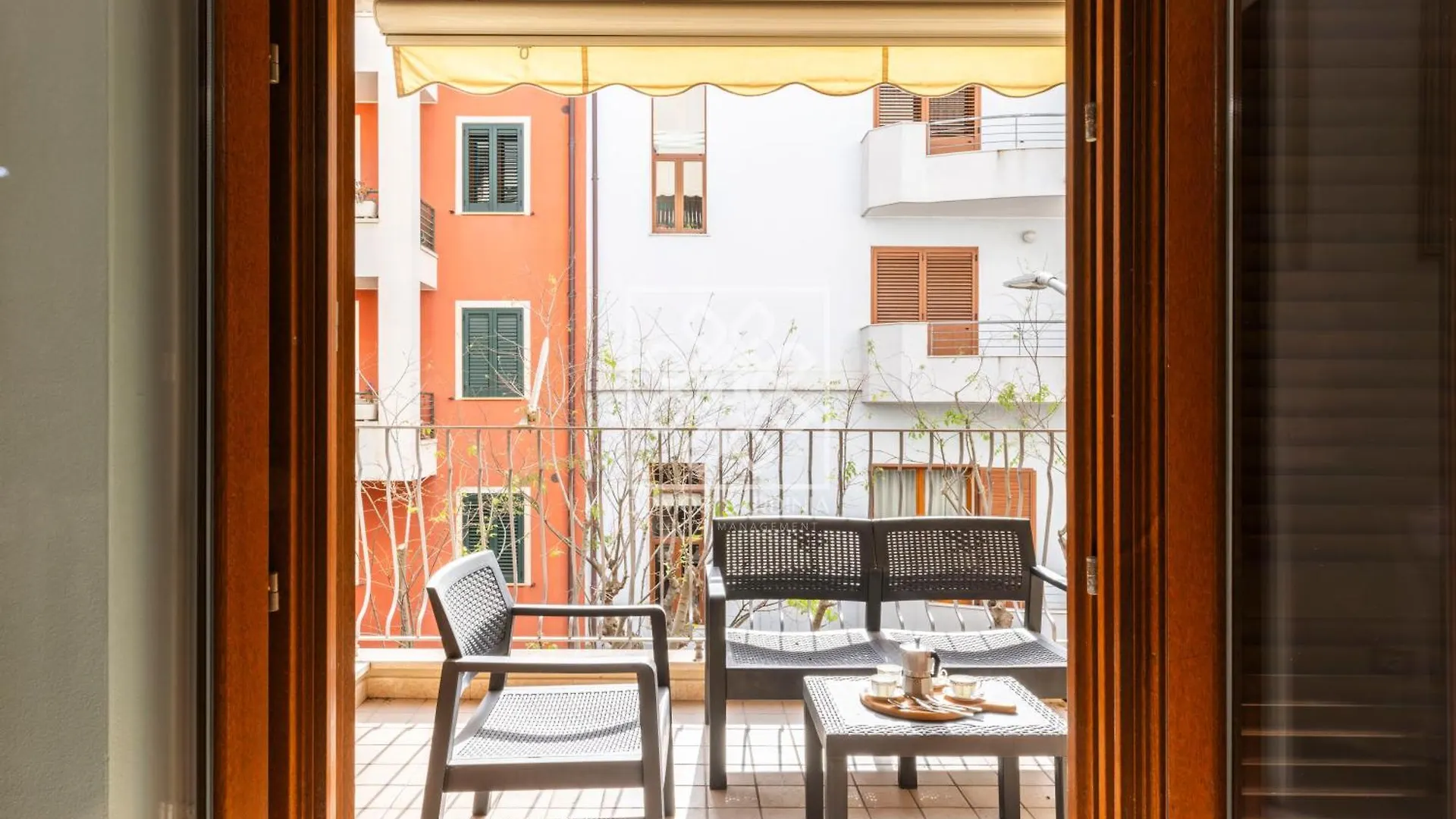 Mango Apartment 알게로